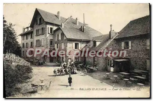 Ansichtskarte AK Ballon D'Alsace Cour de l'Hotel