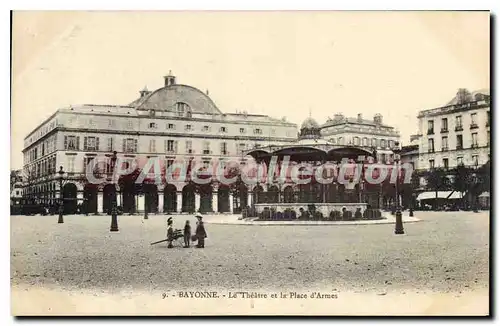 Cartes postales Bayonne Le Theatre et la Place d'Armes