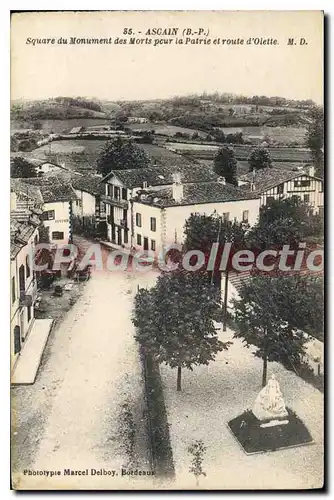 Ansichtskarte AK Ascain Basses Pyrenees Square du Monument des Morts Pour la Patrie et route d'Olette