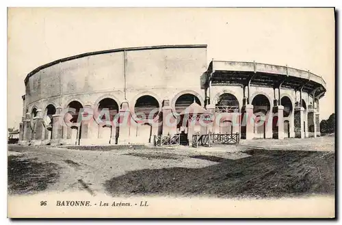 Cartes postales Bayonne Les Arenes