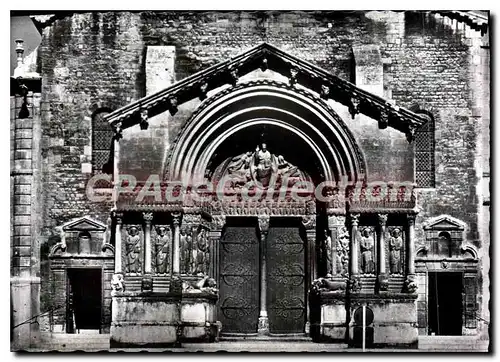 Cartes postales moderne ARLES sur RHONE fa�ade de l'�glise Saint Trophime