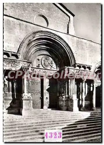 Cartes postales moderne Saint Gilles Facade De I'Eglise Portail Central