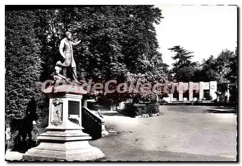 Moderne Karte Ales Statue De Pasteur Et Monument Aux Morts