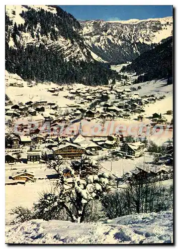 Cartes postales moderne Morzine Le Centre De La Station Et I'Eglise