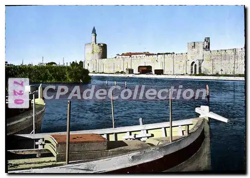 Cartes postales moderne Aigues Mortes Les Remparts Et La Tour De Constance