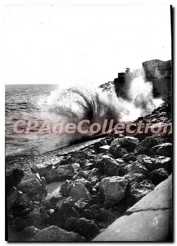 Cartes postales moderne Sete Un Coup De Mer Au Pied Du Fort Richelieu