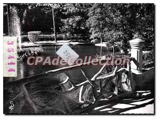 Cartes postales moderne Perpignan Un coin du Square