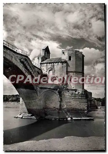 Cartes postales moderne Avignon La Chapelle Saint Nicoles sur l'une des piles du pont Saint Benezet