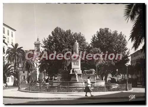 Cartes postales moderne Ajaccio Statue de Napoeant le Consul Place Foch