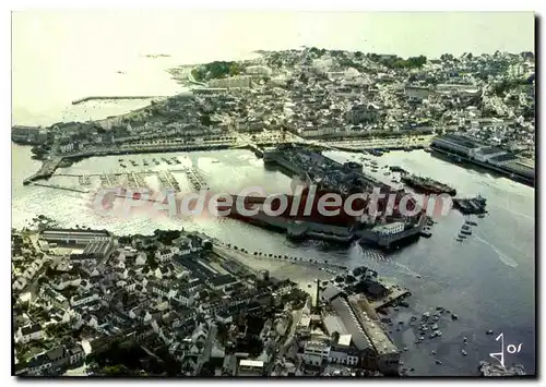 Cartes postales moderne La Bretagne En Couleurs Concarneau Vue Generale Sur La Ville Et La Bale