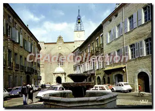 Cartes postales moderne Perpignan La Cathedrale Et La Nouvelle Fontaine