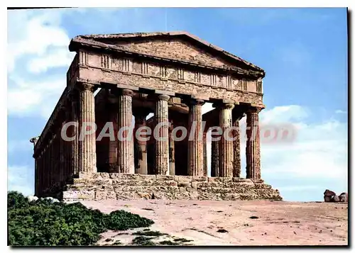 Cartes postales moderne temple de la Concorde