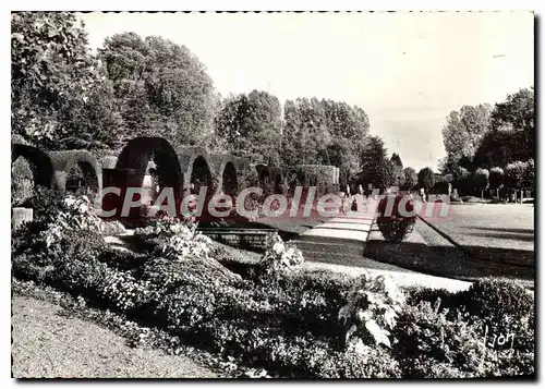 Cartes postales moderne Bourges Cher Le Jardin des pres Fichaux