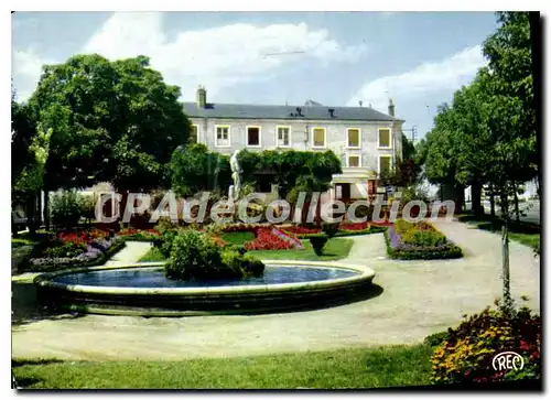 Cartes postales moderne Vierzon Cher Square Gabriel Peri