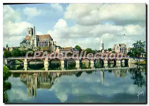 Cartes postales moderne Auxerre Yonne La Cathedrale et le Pont Paul Bert