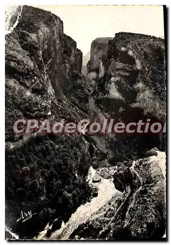 Cartes postales moderne Les Gorges Pittoresques du Verdon Le defile des Gorges vu du Point Sublime