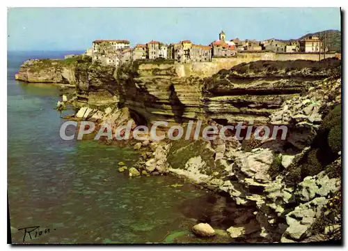 Cartes postales moderne La Corse Inoubliable Bonifacio Vue generale et les Falaises