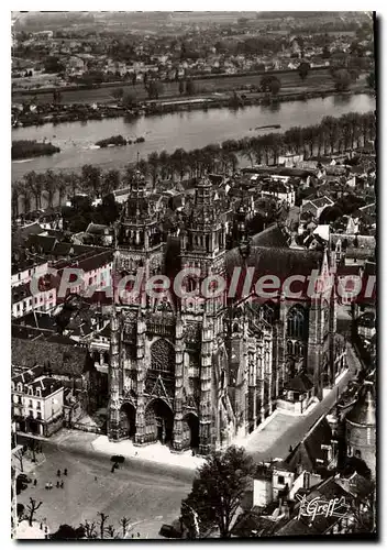 Cartes postales moderne En Toutaine Tours Indre et Loire Vue aerienne la Cathedrale et la Loire