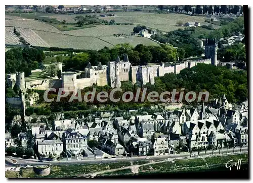 Cartes postales moderne Les Chateaux de la Loire Chinon Indre et Loire Dominant la Ville et la Vienne