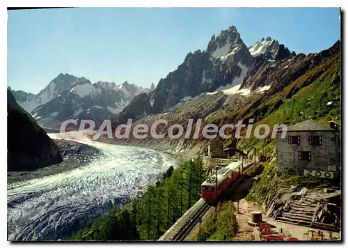 Cartes postales moderne Chamonix Mont Blanc Montenvers vue generale sur le Mer de Glace au fond les grandes Joresses