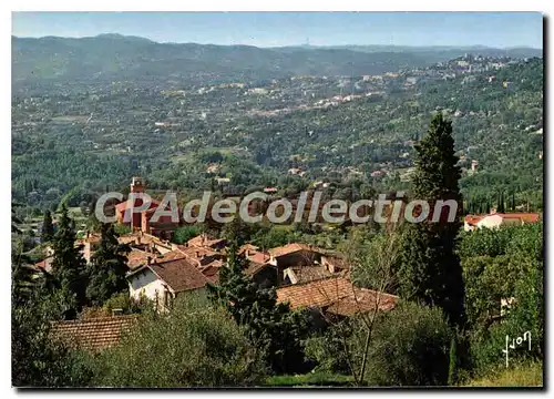 Cartes postales moderne La Cote d'Azur Magagnosc A M le Vieux village et au fond la ville de Grasse