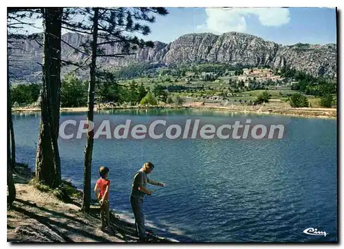 Cartes postales moderne St Auban Alpes Mar le Lac et le village