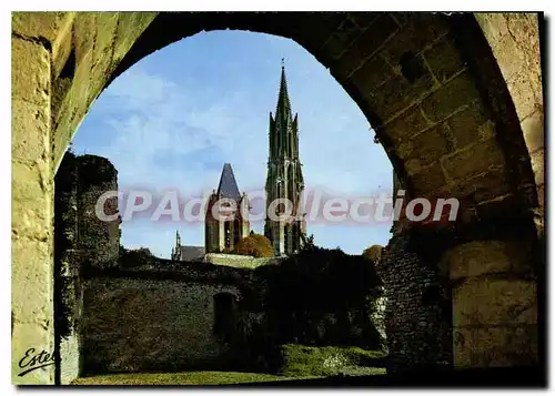 Cartes postales moderne Senlis Oise les tours de la cathedrale la fleche de la tour droite date du XIII Sicele