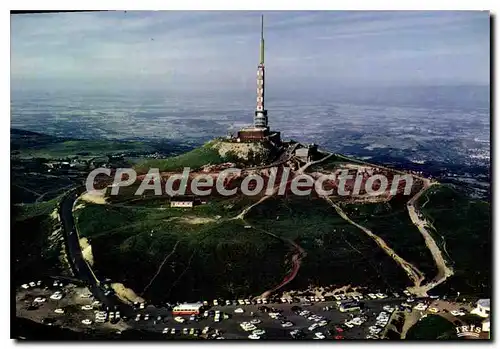 Cartes postales moderne Auvergne En avion sur le Puy de Dome