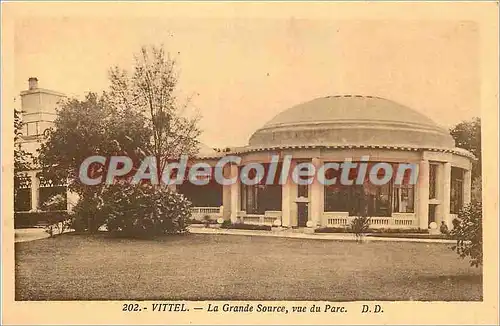 Cartes postales Vittel La Grande Source vue du Parc