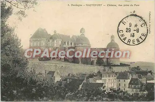 Cartes postales Dordogne Hautefort Chateau vue prise du Parc