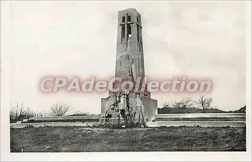 Cartes postales Vauquois Monument eleve a la memoire des Poilus tues dans les attaques de Vauquois