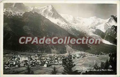 Cartes postales Chamonix Vue generale et le Mont Blanc