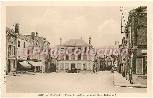 Cartes postales Suippes (Marne) Place Leon Bourgeois et rue St Honore