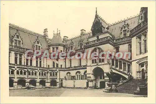 Cartes postales Chateau de Pierefonds Cour d'Honneur