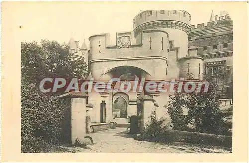 Cartes postales Chateau de Pierrefonds Defenses exterieures