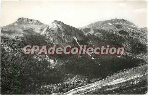 Cartes postales Le Cantal Touristique Au Puy Mary Le Puy Violent le Roc D'Ozieress