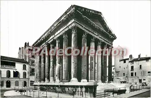 Ansichtskarte AK Vienne sur le Rhone (Isere) Le temple Romain d'Auguste et de Livie