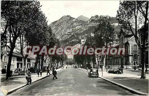 Cartes postales Grenoble (Isere) Cours Jean Jaures au fond La Bastille