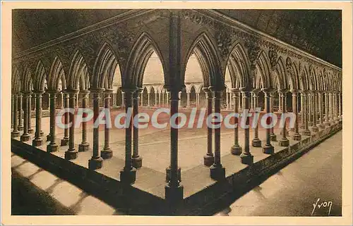 Cartes postales Le Mont St Michel (Manche) Abbaye Galeries du cloitre
