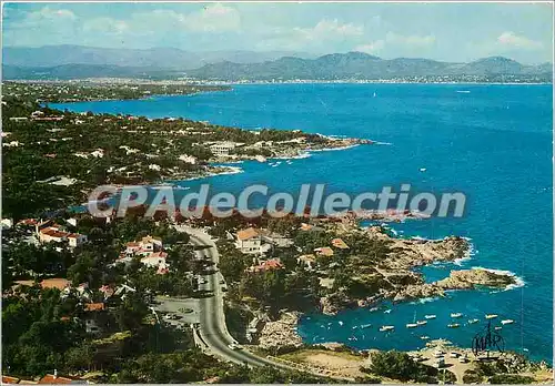 Cartes postales moderne La Cote D'Azur Les Issambres (Var) Le Village Provencal