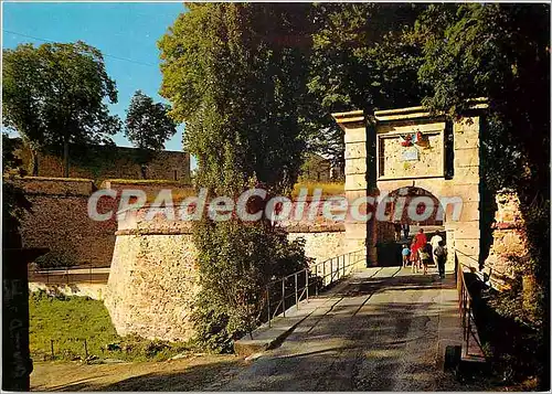 Cartes postales moderne Mont Luis alt 1600 m Cite Fortifiee par Vauban au XVIIIe s Entree de la Ville par la Porte de F