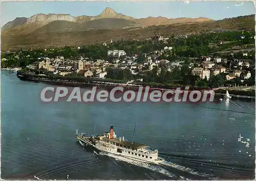 Cartes postales moderne Evian les Bains (Haute Savoie) Vue aerienne gros bateau sur le lac Leman la Ville et la dent d'