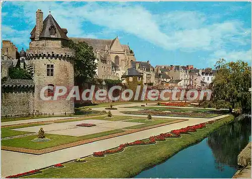 Cartes postales moderne La Bretagne Pittoresque Vannes (Gwened nom breton) les jardins la Tour du Connetable Richemont