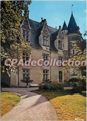 Cartes postales moderne Montresor (I et L) Cour interieur du chateau (Facade nord)