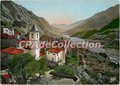 Cartes postales moderne Haute Vallee du Var Touet sur Var Le Vieux Village et la Vallee du Var