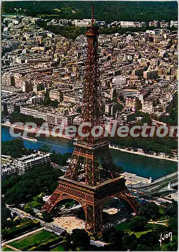 Cartes postales moderne En survolant Paris La Tour Eiffel Vu du Ciel par Alain Perceval