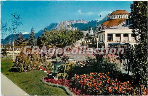 Cartes postales moderne Evian les Bains les jardins le casino et les Memises 1677 m