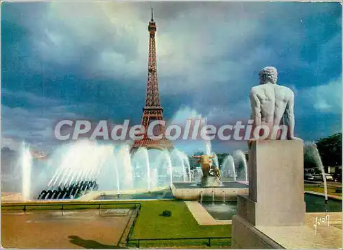 Cartes postales moderne Paris la Tour Eiffel et les jeux d'eau des Jardins du Palais de Chaillot