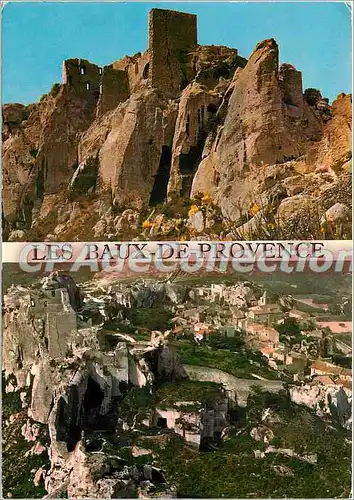 Cartes postales moderne Les Baux Provence (B du Rh) Le rocher et le chateau vue par avion sur les ruines et le chateau