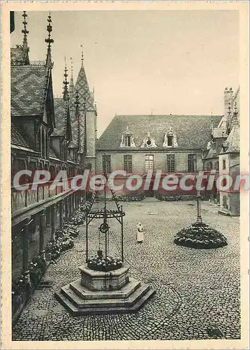 Cartes postales moderne Hotel Dieu de Beaune (Cote d'Or) Cour d'honneur lepuits